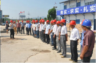 防水漿料施工過(guò)程中加多少水？